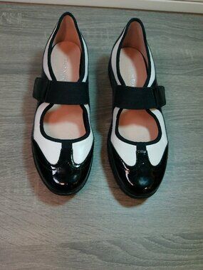 Taryan Rose Womens White & Blk Patent & Leather Mary Jane Sz 7 1/2 M